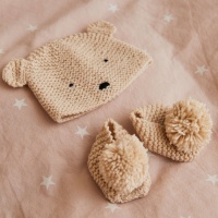 Kit de tricot avec boîte cadeau - Bonnet et chaussons pour bébé ours - DMC