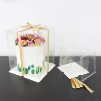 Boîte de 25 x 25 x 33 cm pour gâteau transparente avec ruban