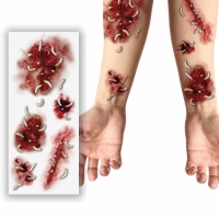 Tatouages temporaires de blessures avec des vers