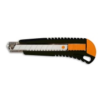 Cutter en plastique avec rail métallique de coupe droite - Fiskars